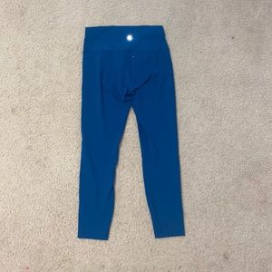 blue winder train 25” Lululemon leggings brand new. only worn once.